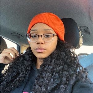 Meet your Posher, Jasmine